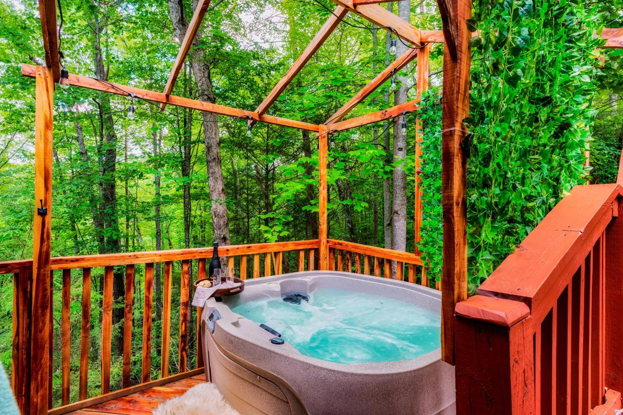 Cabin In A Gated Resort With Seasonal Resort Pool Pigeon Forge Exterior foto